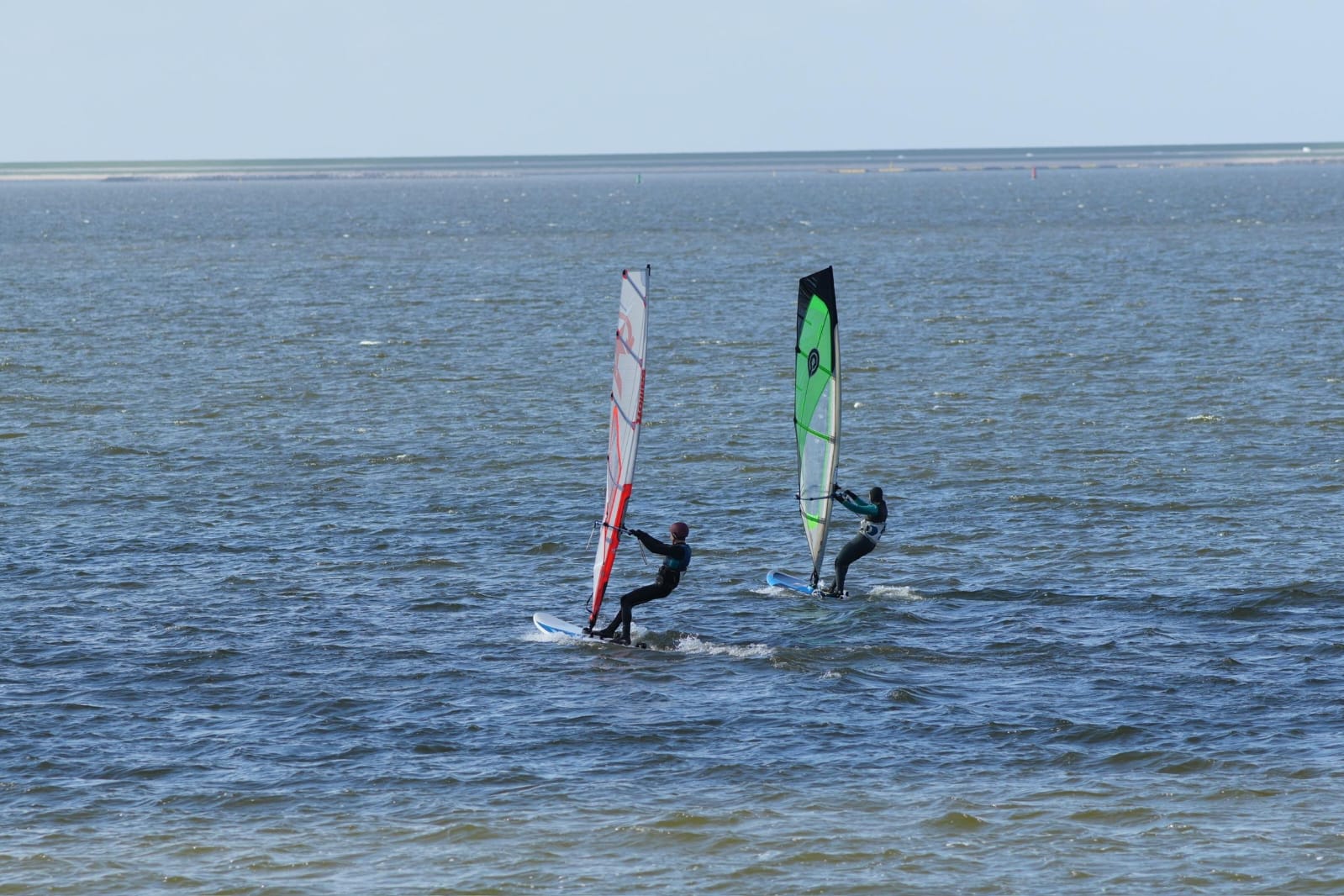 Windsurfer auf dem Wasser