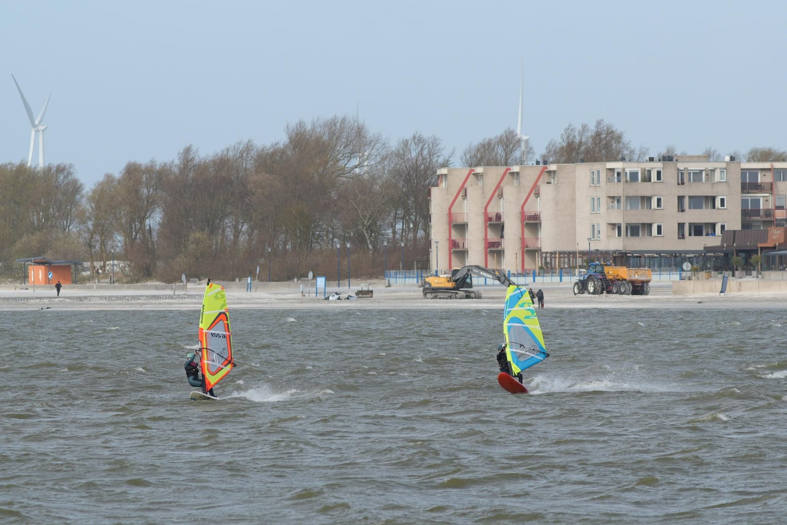 Windsurfer auf dem Wasser